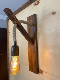 Opviq Aplique de Pared de Pino Macizo en Nogal